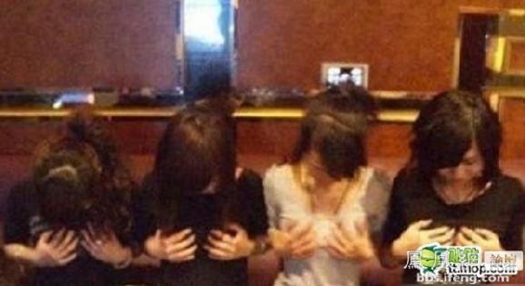 90��Ů����ҹ����������˷ḻ