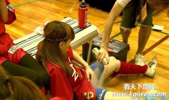 ��Ů������ͼ�� �ø�hold��ס(������ͼ)